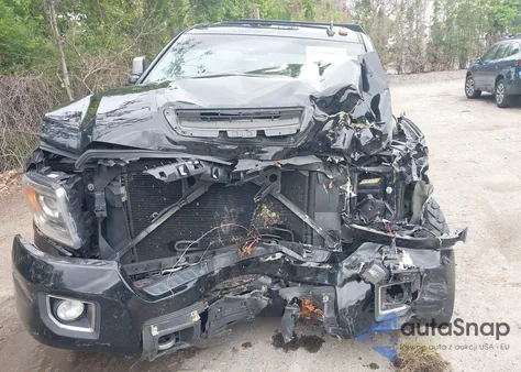 2018 GMC Sierra 2500Hd Denali from USA, damaged, VIN 1GT12UEY5JF143237